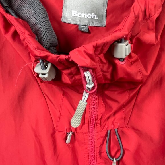 Bench Windbreaker Jacket Womens XL Red Lightweight Hooded Packable Performance - Picture 3 of 14